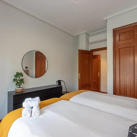 Moderno Y Acogedor En El Corazon De Бильбао